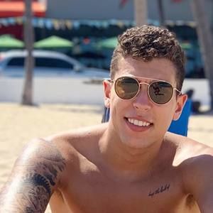 Meet your Posher, Bernardo